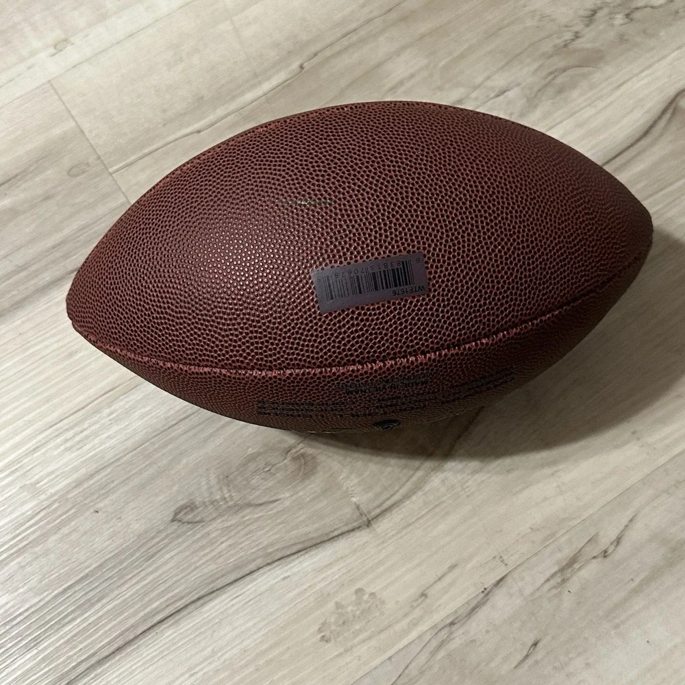 Brett Favre Signed Football‎ Wilson NFL Super Grip Football Autographed